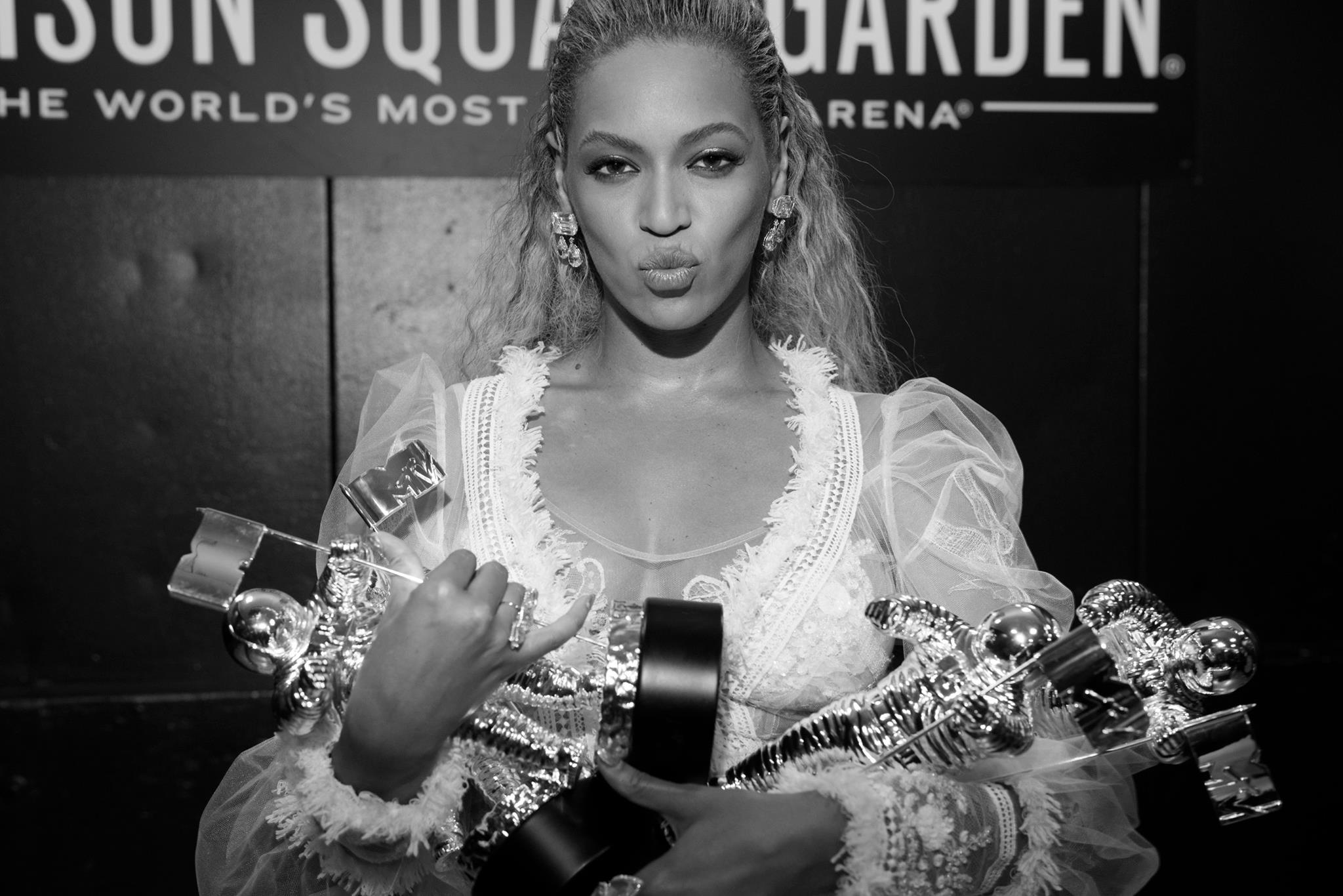Beyoncé, a moda e o Harlem Renaissance - ELLE Brasil