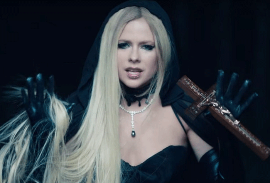 Avril Lavigne Lança Clipe De ‘i Fell In Love With The Devil Single Do “head Above Water 